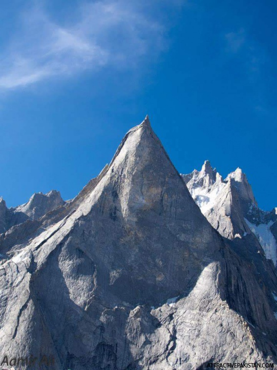 Naiza Peak Charakusa Valley (2014)
