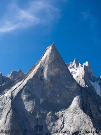 Naiza Peak Charakusa Valley (2014)
