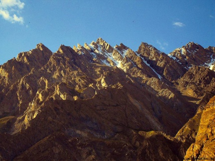 Jagged Peaks Askole (2011)

