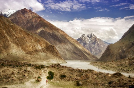 in the way to K2 basecamp (2015)
