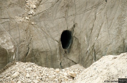 Snow Cave (Baltoro Glacier (Khaburse Campsite (2015)
