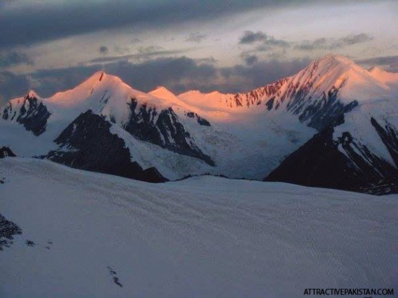 MountKuksil (2009)
