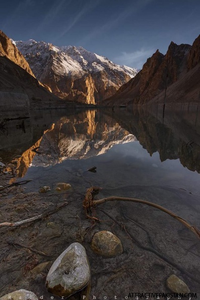 0583-Attabad_Lake-March_2016.jpg