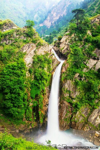 Cham Waterfall AK (June 2014)
