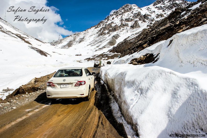 towards Kalash Valley (May 2014)
